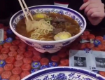 牛肉面小姐姐,舌尖上的温暖与故事